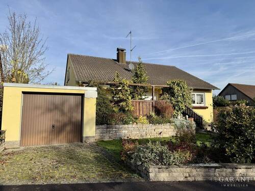 Ansicht 1 - 5 Zimmer Einfamilienhaus in Oberickelsheim