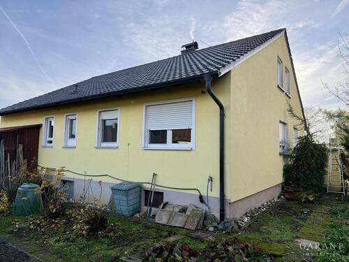 Ansicht Nordwest - Einfamilienhaus mit 142,00 m² in Oberickelsheim zum Kaufen