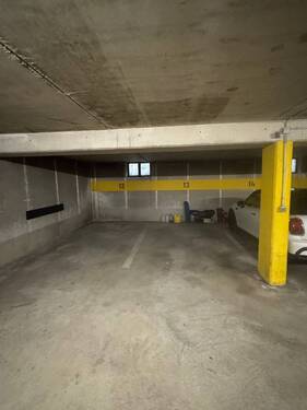 Tiefgaragenstellplatz Nr. 13 - 