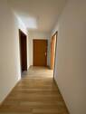 Lichtdurchfluteter Flur - 2 Zimmer Etagenwohnung zum Kaufen in Altötting