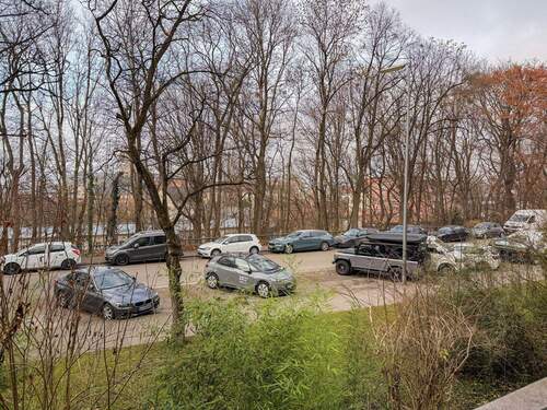 Aussicht vom Balkon - 1 Zimmer Etagenwohnung zum Kaufen in München