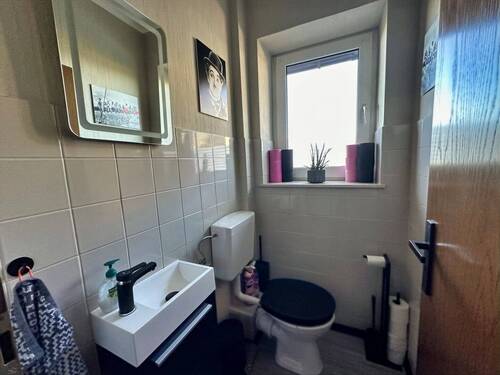 Gäste-WC Erdgeschoss - 