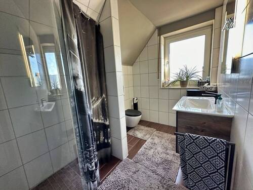 Badezimmer Dachgeschoss - 