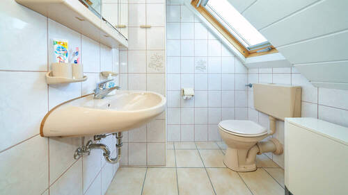 Haus 1 - WC im DG. - 