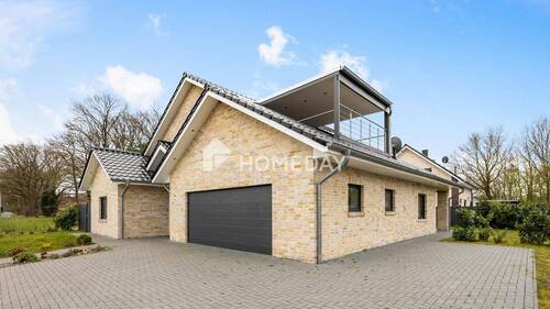 Garage - 7 Zimmer Einfamilienhaus zum Kaufen in Herzlake