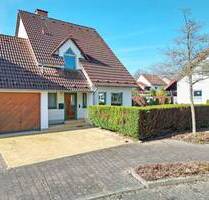 Macht Laune: Freies Einfamilienhaus zum Herrichten in herrlicher Wohnlage des Leiselfeldes - Baunatal / Großenritte Altenbauna