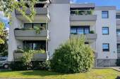 Haus_außen_2 - 2 Zimmer Etagenwohnung zum Kaufen in Bad Oldesloe