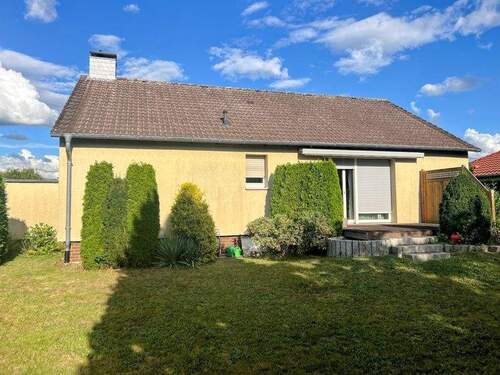 Gartenansicht - 4 Zimmer Bungalow in Wendeburg