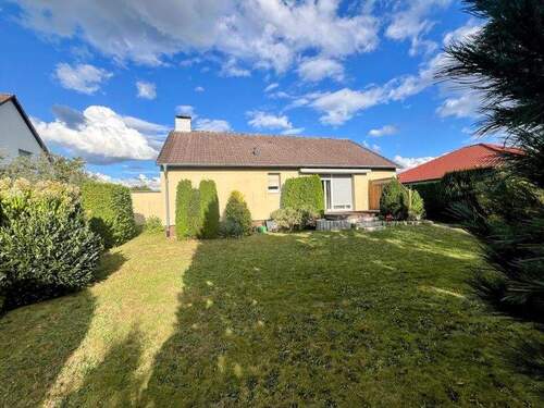 Gartenansicht-2 - Bungalow mit 105,80 m² in Wendeburg zum Kaufen
