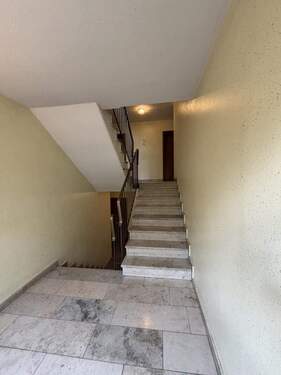 gepflegtes Treppenhaus - 