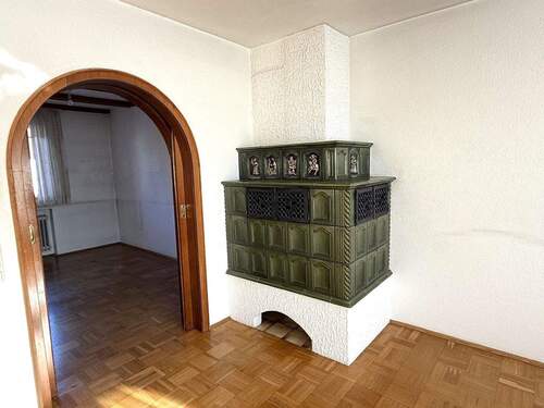 Kachelofen im Wohnzimmer - 
