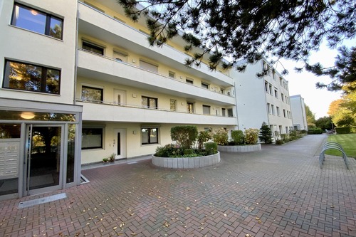 Eingangsbereich - Etagenwohnung mit 80,00 m&sup2; in Lübeck zum Kaufen