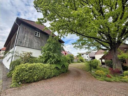 Zufahrt Straßenansicht - 