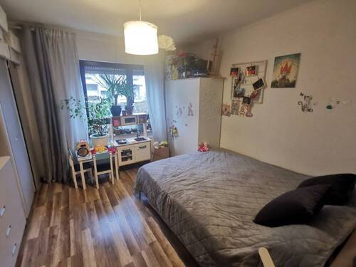 Schlafzimmer - Ruhig gelegene 2 Zi.Wohnung mit Balkon. Ihr erster Schritt zum Eigenheim!