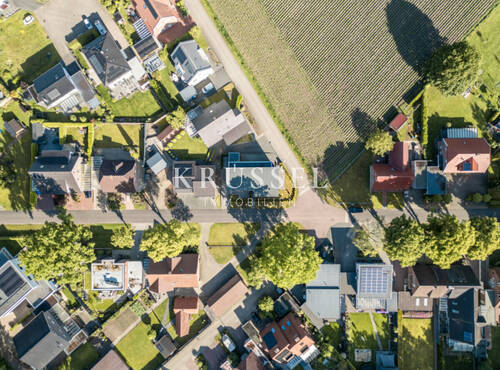 In zentrale Lage mitten im ruhigen Grünen - 9 Zimmer Mehrfamilienhaus, Wohnhaus in Lingen / Darme