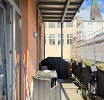 Mitten in der Stadt, fern vom Trubel: 2-Zimmer-Hofwohnung mit Balkon - Schwerin Altstadt
