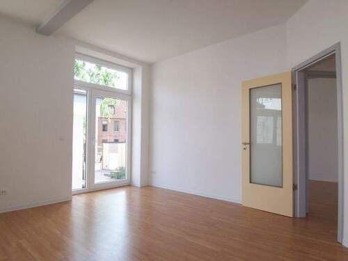 Die Wohnbalkonausgang - Etagenwohnung mit 63,00 m² in Schwerin zur Miete