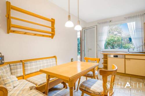 Conath-Immobilien_Harsefeld_Buxtehude_Fredenbeck -Küche mit Zugang in den Wintergarten - 