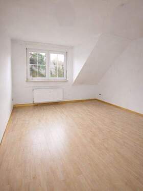 Wohnzimmer - 2 Zimmer Etagenwohnung zur Miete in Eschborn