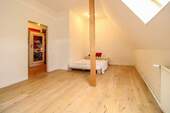 Schlafzimmer - Citynahe Dachgeschosswohnung mit Dachterrasse
