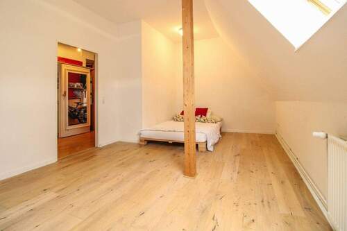 Schlafzimmer - Citynahe Dachgeschosswohnung mit Dachterrasse