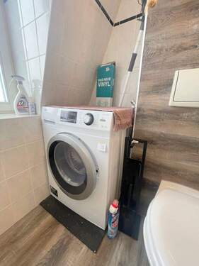 AnKaSa Immobilien GmbH Maklerempfehlung Leipzig_1 RWE Karl-Heine-Straße_DG_EBK_Tageslichtbad mit Dusche und WM Anschluss1 - 