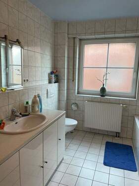 Bad im 1. OG - 