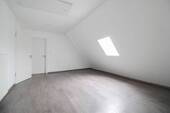Schlafzimmer 7 DG - 