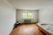 Schlafzimmer EG - 