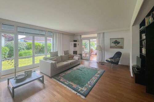 Wohnzimmer_II - 9 Zimmer Einfamilienhaus in Burghausen