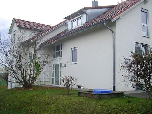 Außenansicht 2 - 3 Zimmer Terrassenwohnung zur Miete in Gäufelden