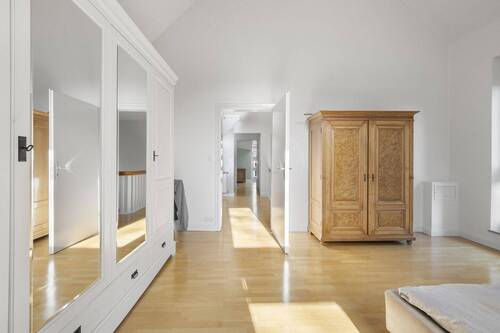 1. OG Schlafzimmer - 