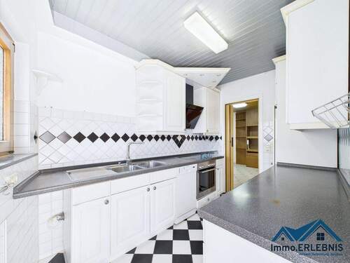 Küche - 3 Zimmer Etagenwohnung zum Kaufen in Wendlingen am Neckar