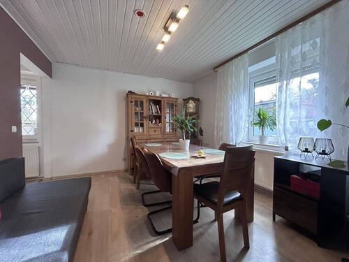 Essbereich Erdgeschoss - 6 Zimmer Einfamilienhaus zum Kaufen in Kassel