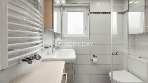 1. OG Badezimmer 1 - 