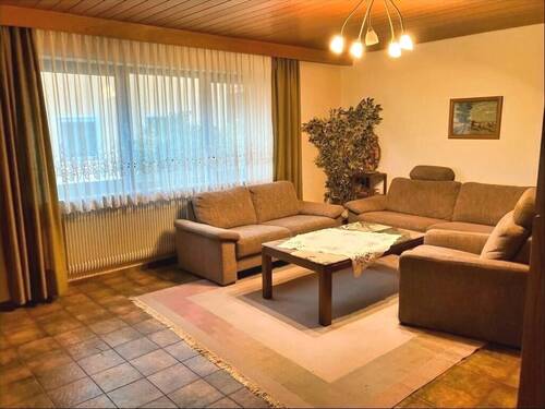Wohnen (EG-Wohnung) - 