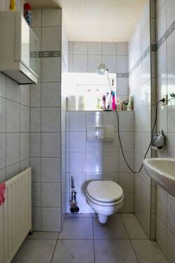 WC - 
