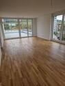 Wohnzimmer mit Ausblick - 5 Zimmer Etagenwohnung in Weil am Rhein
