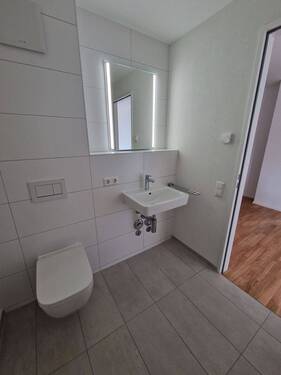 Modernes Gäste-WC - 