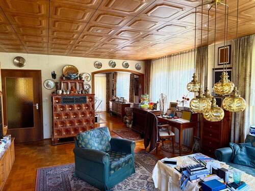 Wohnzimmer - 6 Zimmer Einfamilienhaus zum Kaufen in Weißenhorn