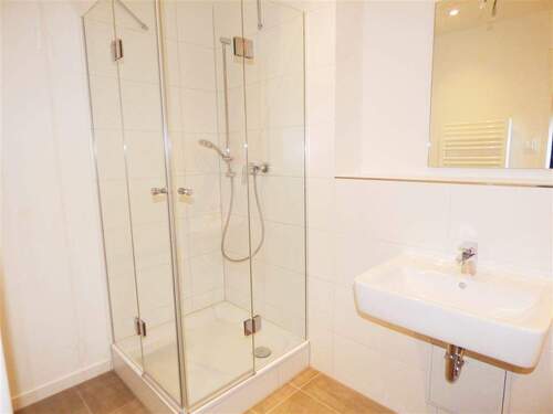 untere Ebene Bad - Etagenwohnung mit 166,40 m&sup2; in Leipzig zur Miete