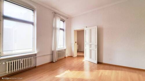 Wohnzimmer.jpg - Vermietete ruhige 2-Zimmer-Altbau-Wohnung mit Fahrstuhl in Spree Nähe in Berlin-Mitte, OT Alt-Moabit!
