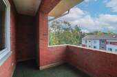 Balkon Aussicht - 3 Zimmer Etagenwohnung zum Kaufen in Neumünster