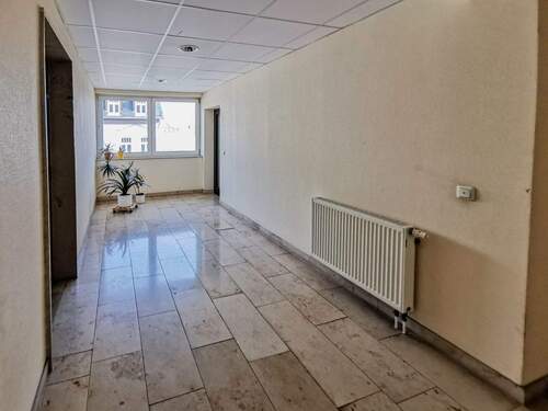 Hausflur - Etagenwohnung mit 44,50 m² in Chemnitz zum Kaufen