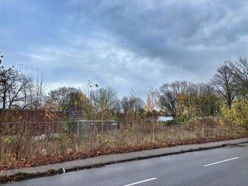 Nordwestliche Ansicht straßenseitig - 