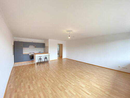 Wohnzimmer mit Küche - 