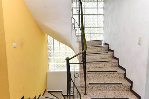 Wendeltreppe aus Beton & Glasbausteine - 