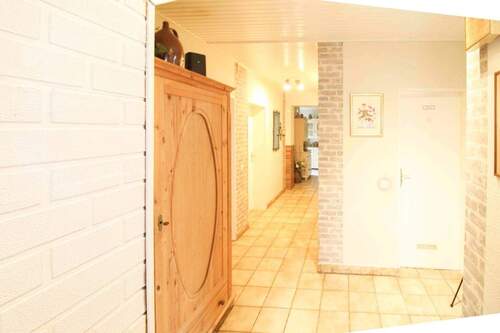 Flur EG - Mehrfamilienhaus, Wohnhaus mit 254,30 m&sup2; in Wahrenholz zum Kaufen