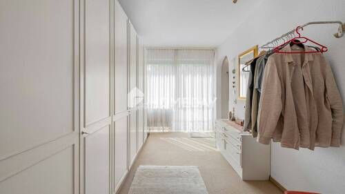 1. OG Ankleidezimmer 1 - 