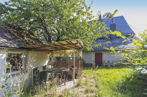 Hinterer Teil Grundstück - 6 Zimmer Bauernhaus, Landhaus zum Kaufen in Hainichen